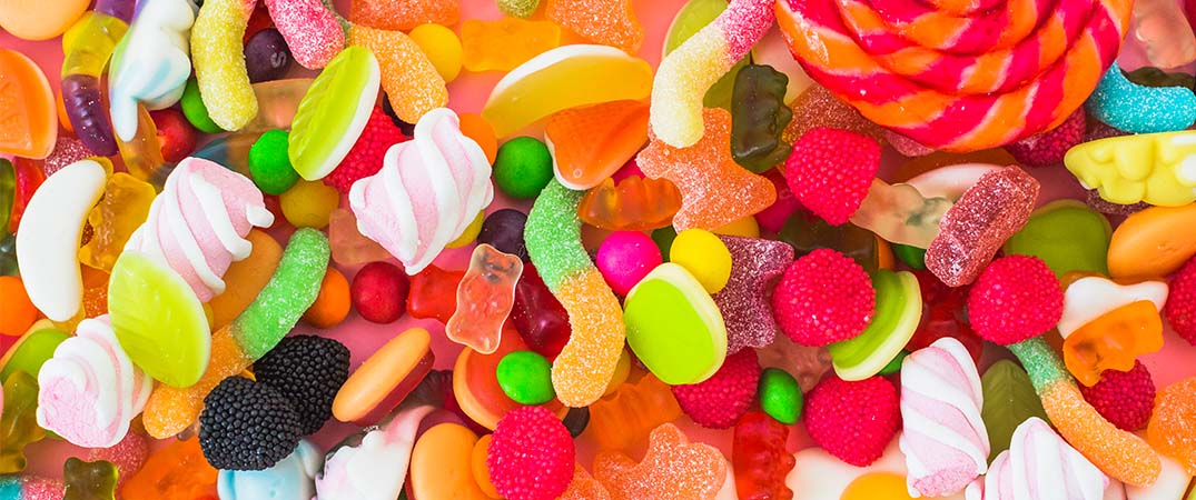 豐富的糖分絕對會大大增加琺瑯質被破壞的風險